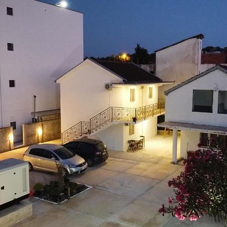 מלון אולסינץ' Buzuku House מראה חיצוני תמונה