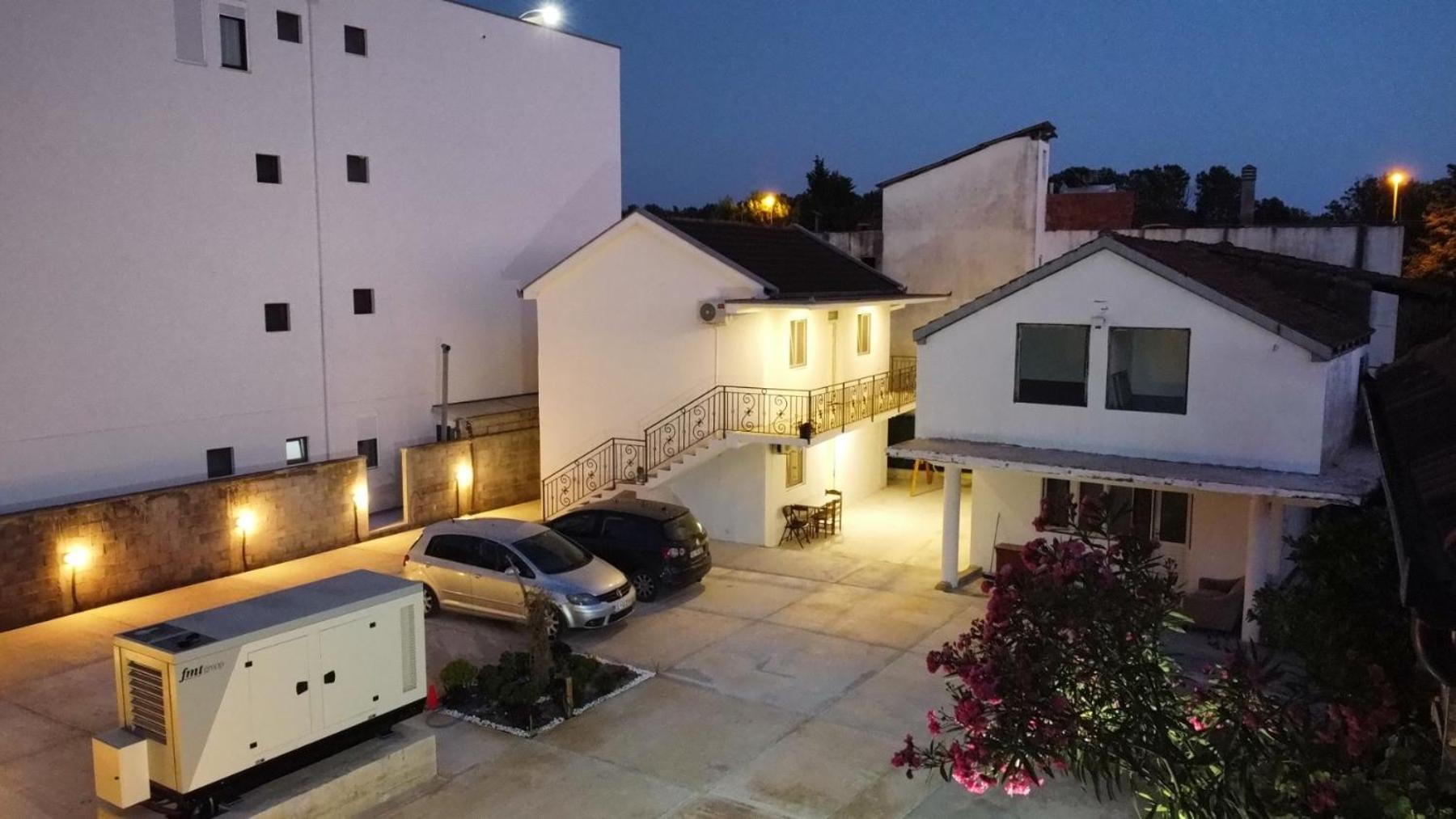 מלון אולסינץ' Buzuku House מראה חיצוני תמונה