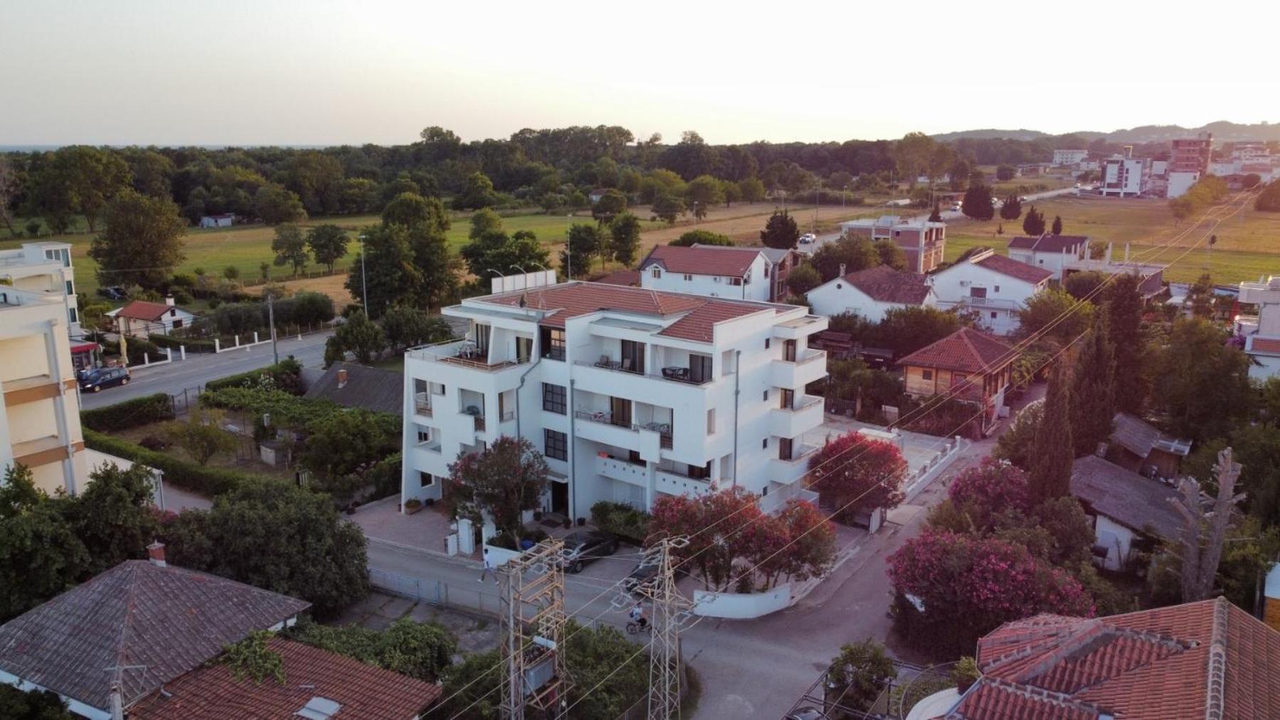 מלון אולסינץ' Buzuku House מראה חיצוני תמונה